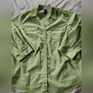 IZOD Ladies Button Up Blouse. Size Large. Elbow Adjustable Sleeves.